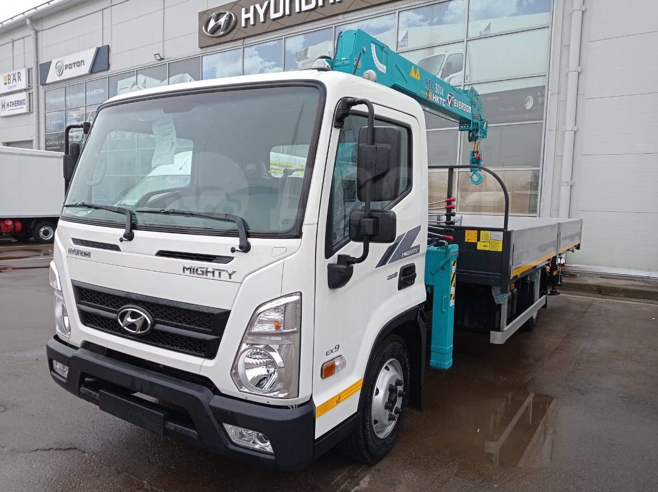 Кран-манипулятор Hino Ranger